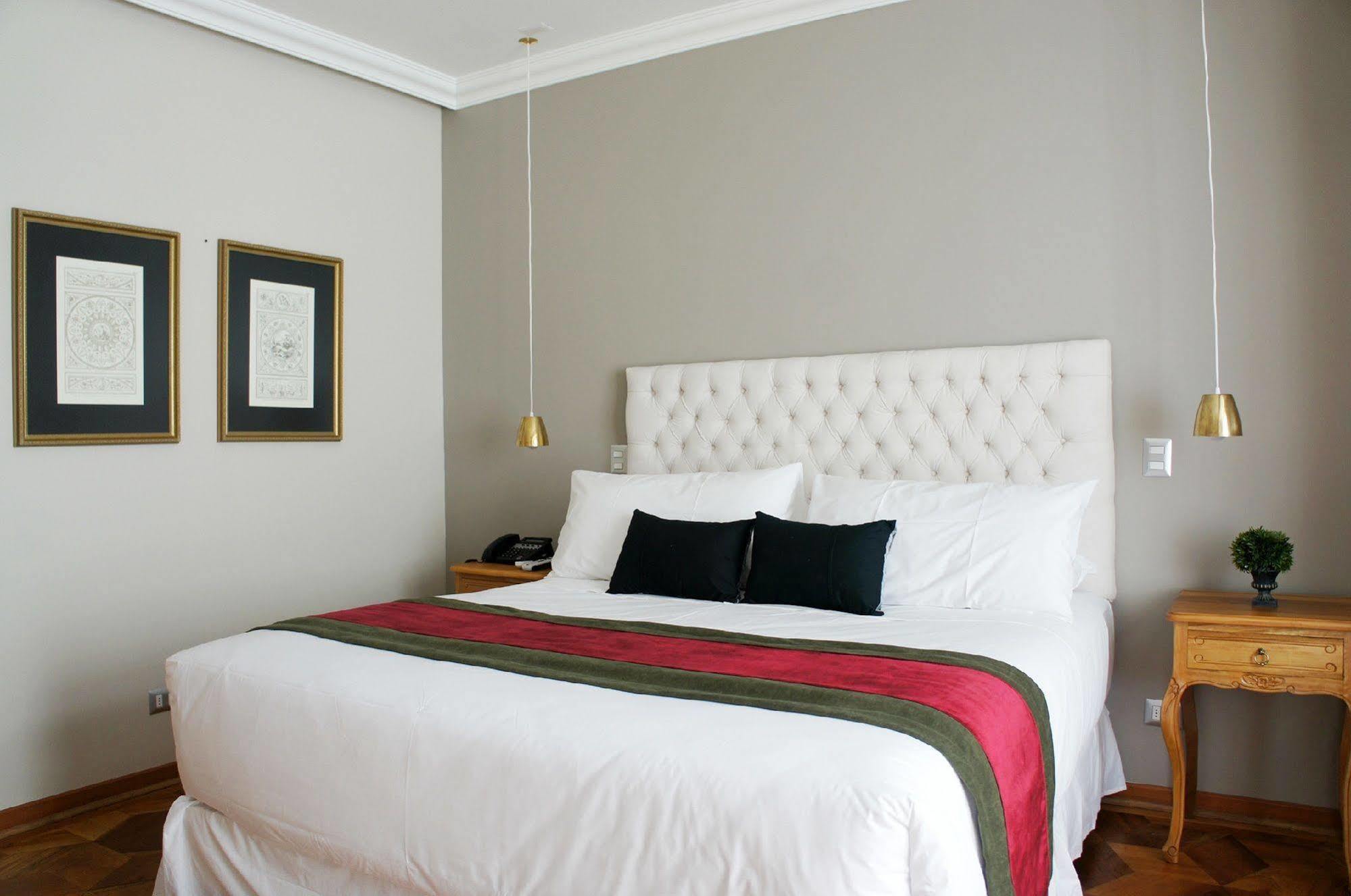 Quiral Hotel Boutique Сантьяго Экстерьер фото
