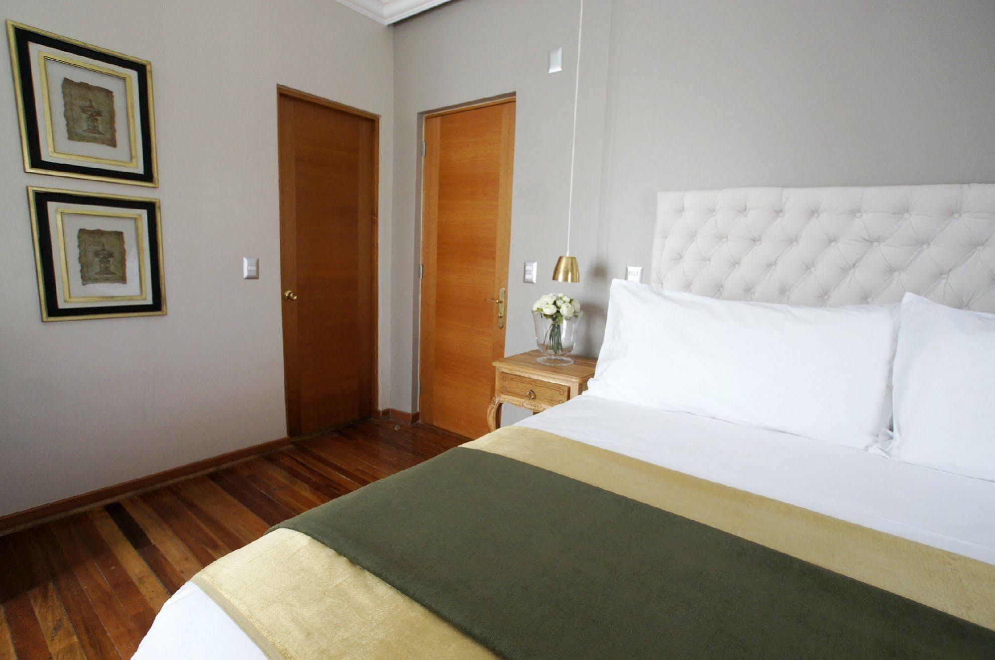 Quiral Hotel Boutique Сантьяго Экстерьер фото